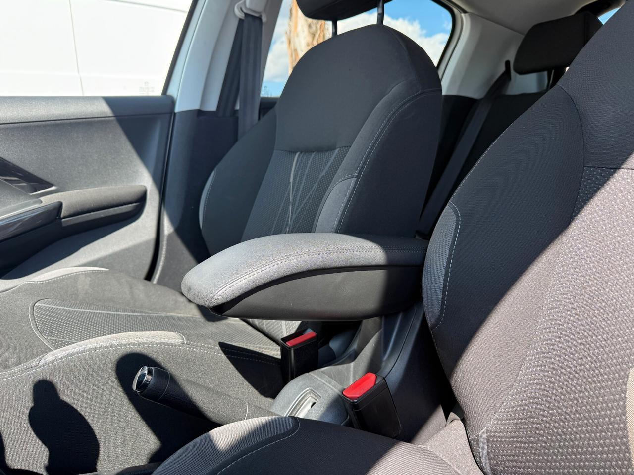 PEUGEOT 208 ANNO 2013 1.2 BENZINA 82 CV