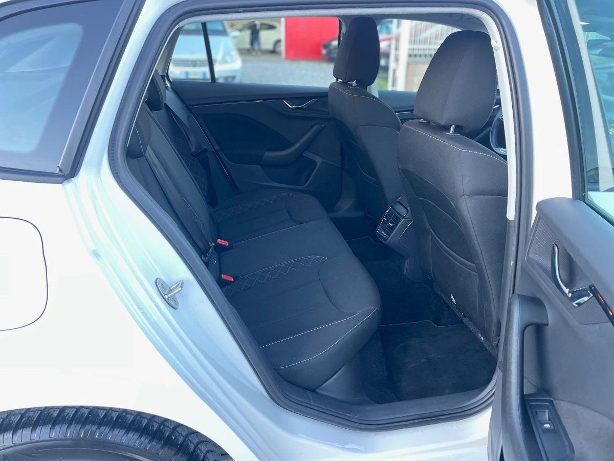 SKODA - SCALA - 1.0 G-Tec Monte Carlo