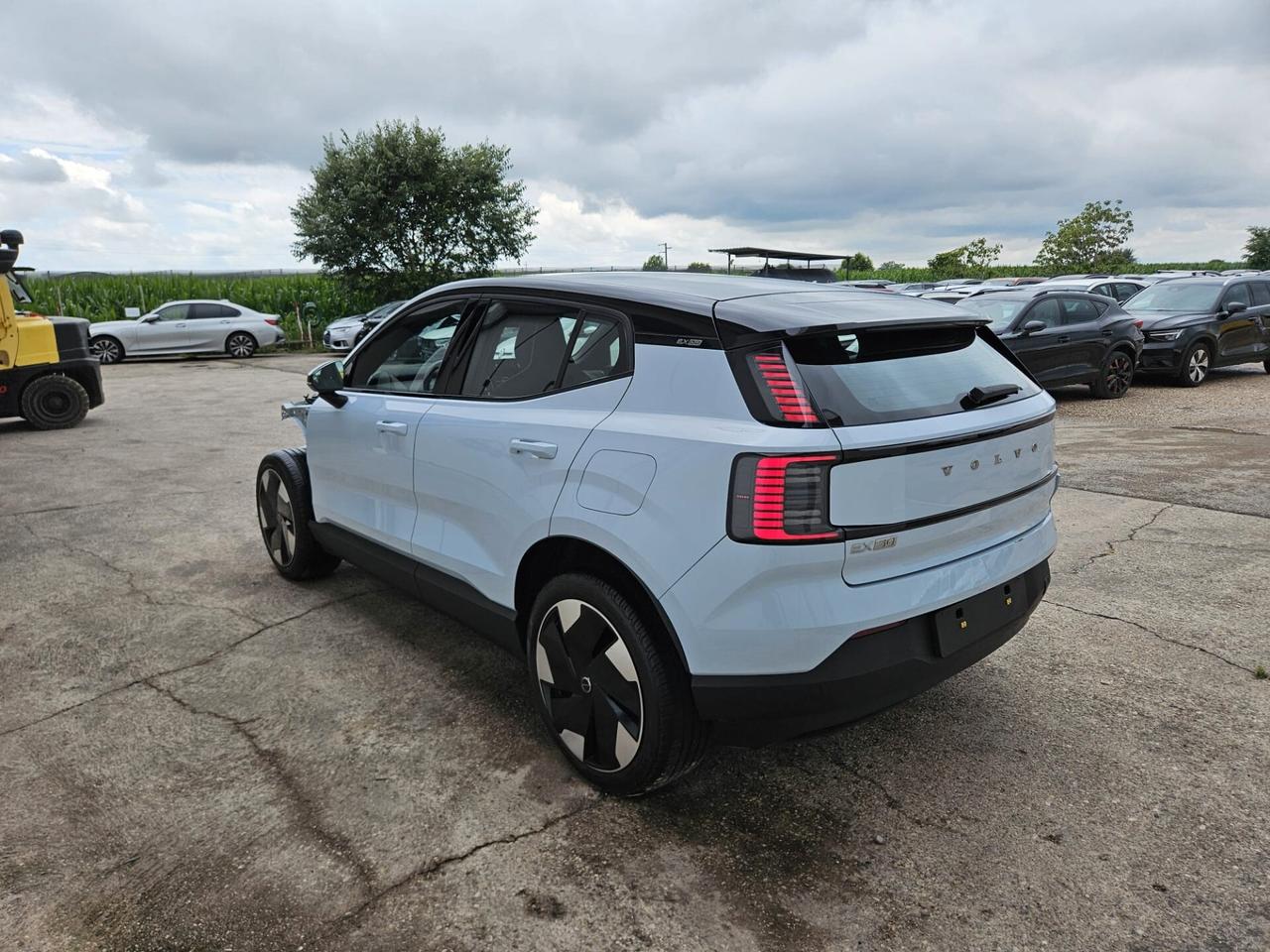 Volvo EX30 single motor Extended Range Plus rwd INCIDENTATA