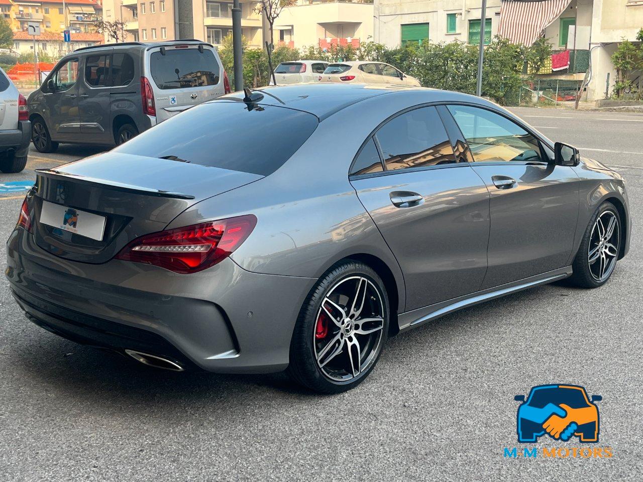 Mercedes-Benz CLA 200 Premium AMG
