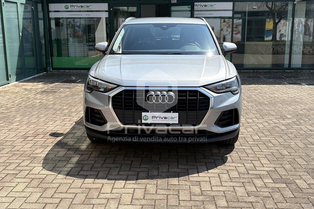 AUDI Q3 35 TDI Business