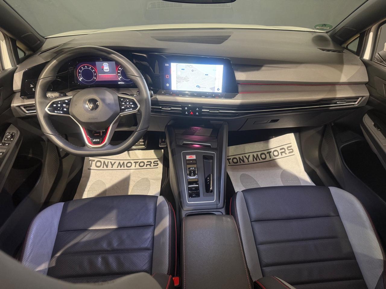 Volkswagen Golf GTI 2.0 TSI BlackStyle