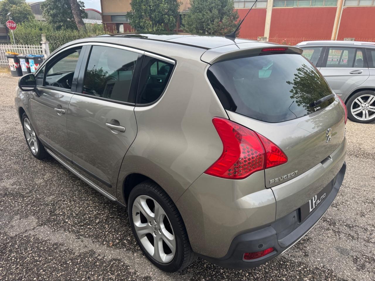 Peugeot 3008 2.0 HDi 150CV Outdoor