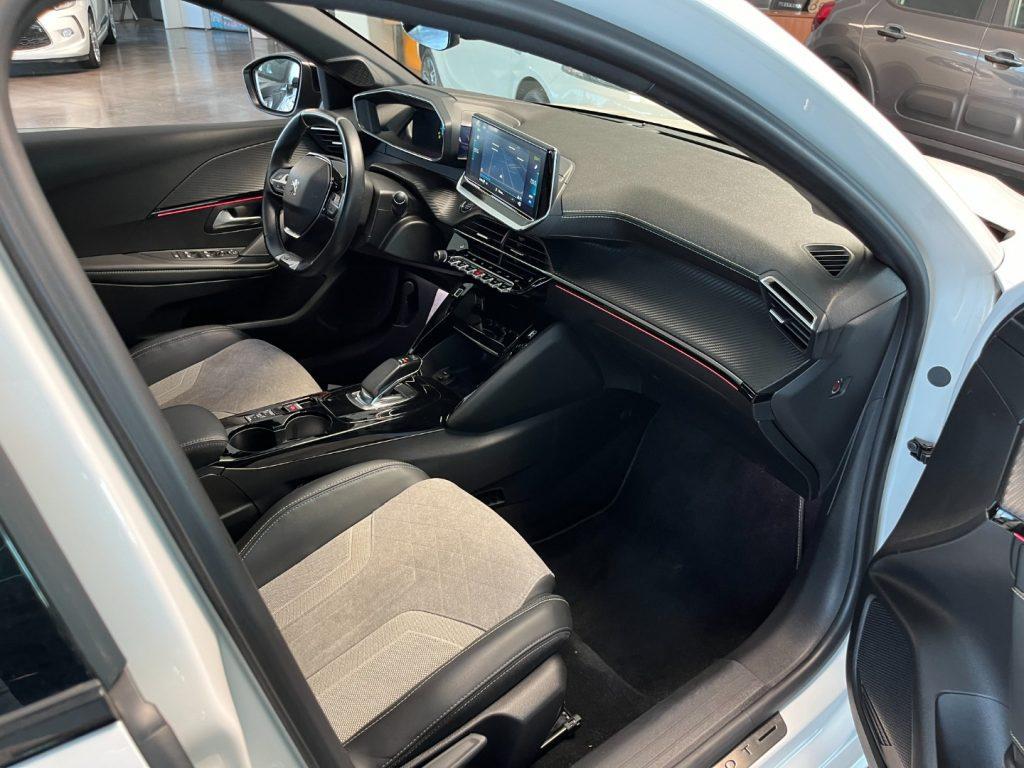 PEUGEOT 208 motore elettrico 136 CV GT Pack