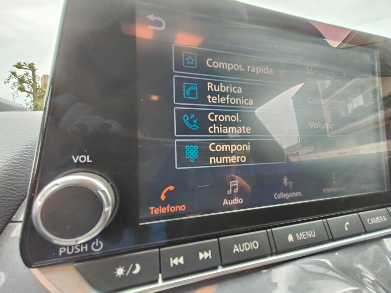 Nissan Juke 1.0 DIG-T 114 CV N-Connecta