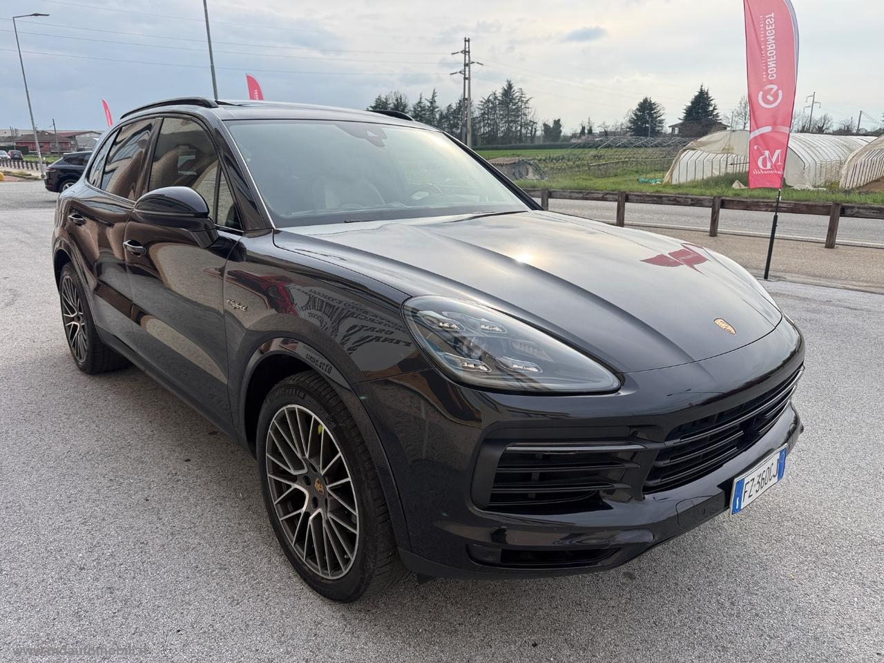 PORSCHE Cayenne 3.0 V6 E-Hybrid TETTO 21 CAMERA FULL