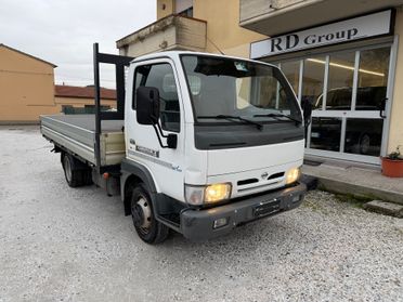 Nissan Cabstar 120.35 3.0 Tdi PL-RG Cabinato SE Cabinato Patente C