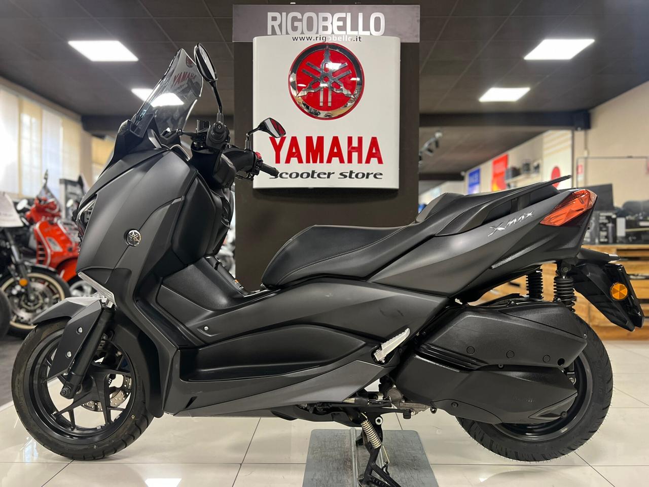 Yamaha X-Max 300