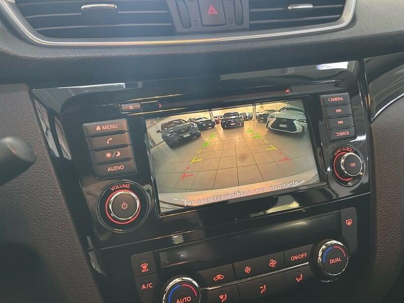 Nissan Qashqai 1.3 DIG-T 140 Acenta
