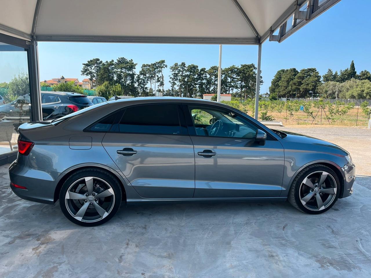 Audi A3 Sedan 1.6 TDI Ambition
