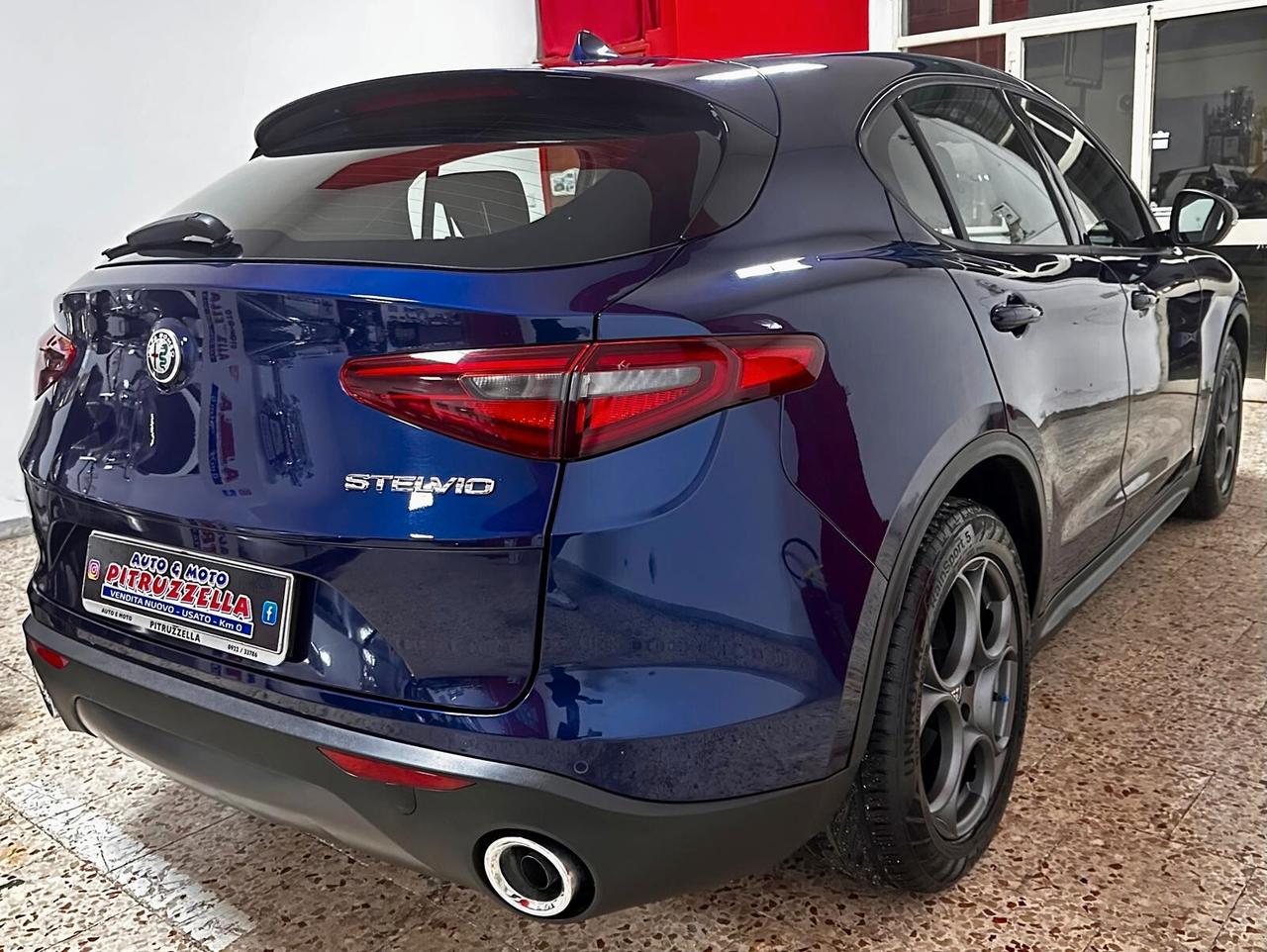 Alfa Romeo Stelvio 2.2 Turbodiesel 160 CV AT8 RWD Business