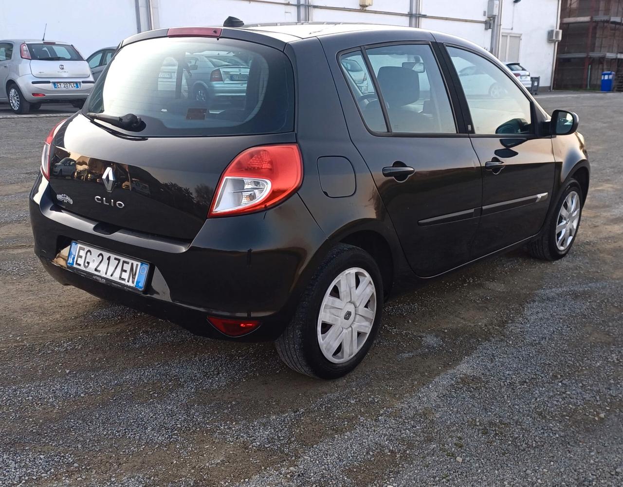 Renault Clio 1.2 16V 5 porte Dynamique