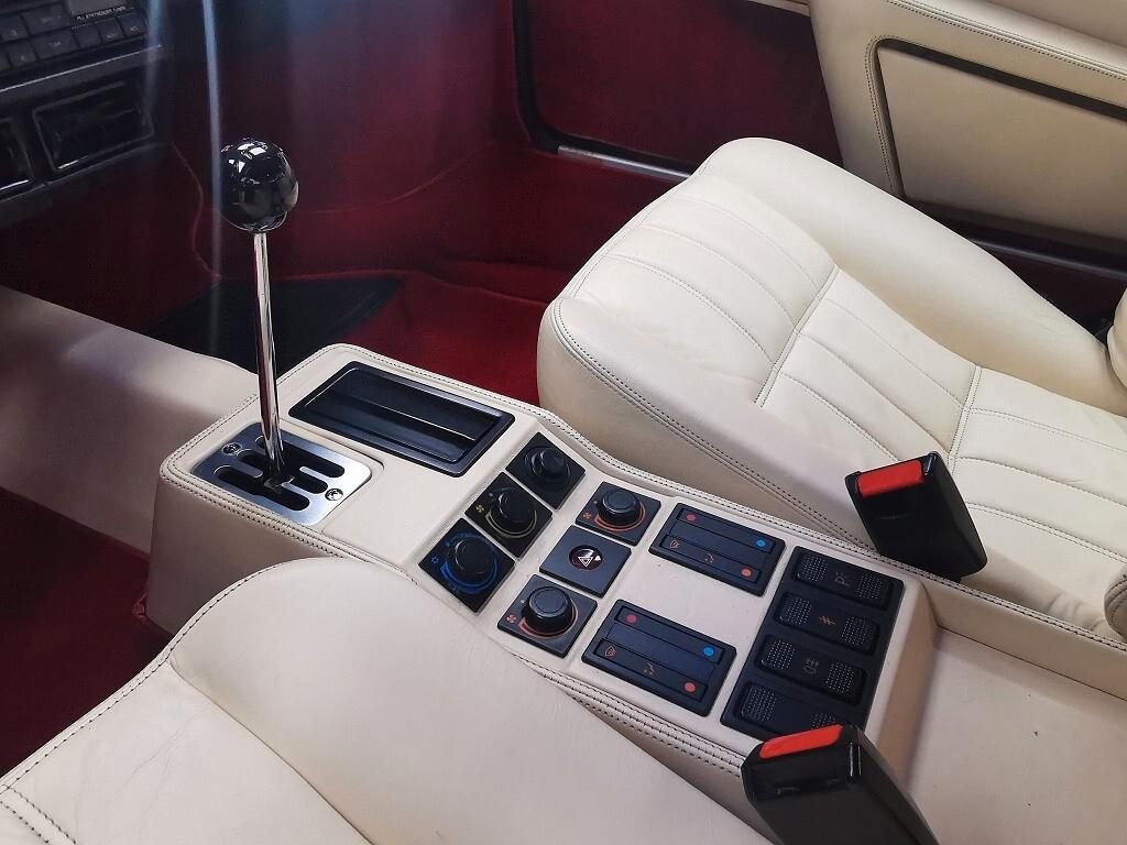 Ferrari 328 GTB (solo 1340 esemplari prodotti)