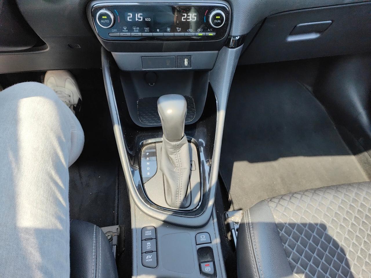 Toyota Yaris 1.5 Hybrid 5 porte Lounge 116CV.