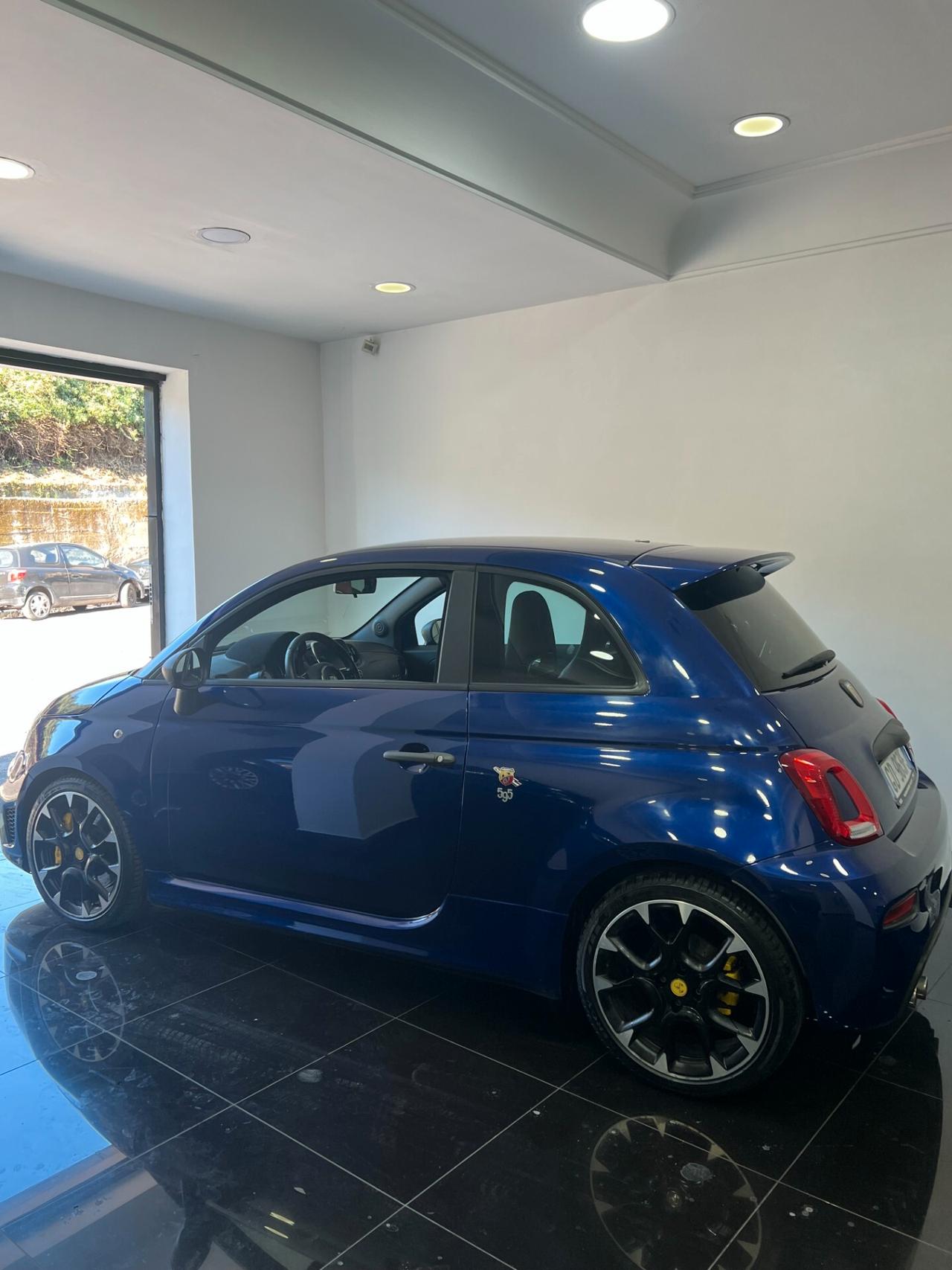 Abarth 595 1.4 Turbo T-Jet 180 CV Competizione