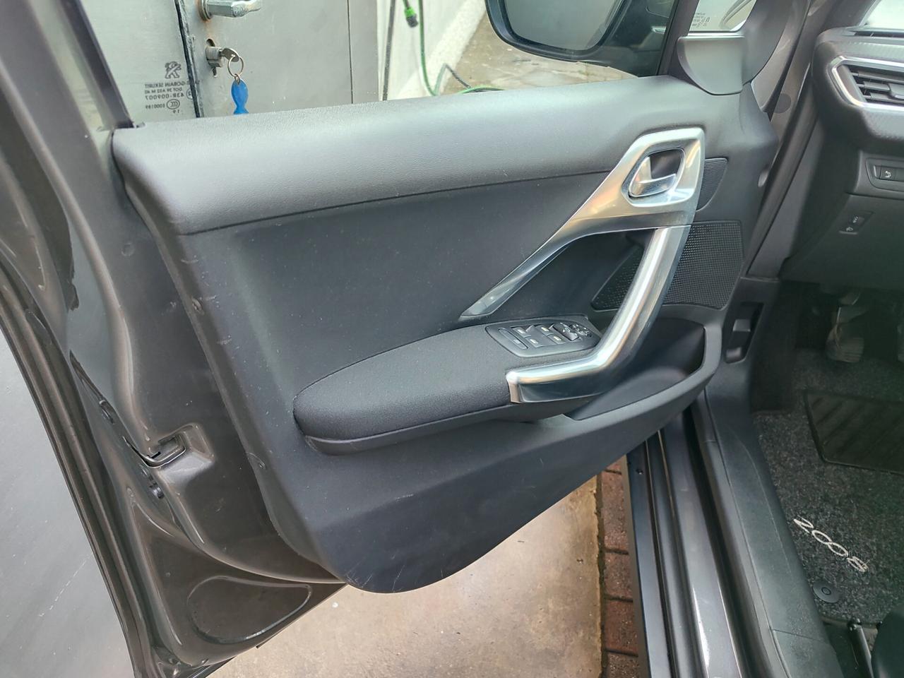 Peugeot 2008 PureTech 82 S&S Allure