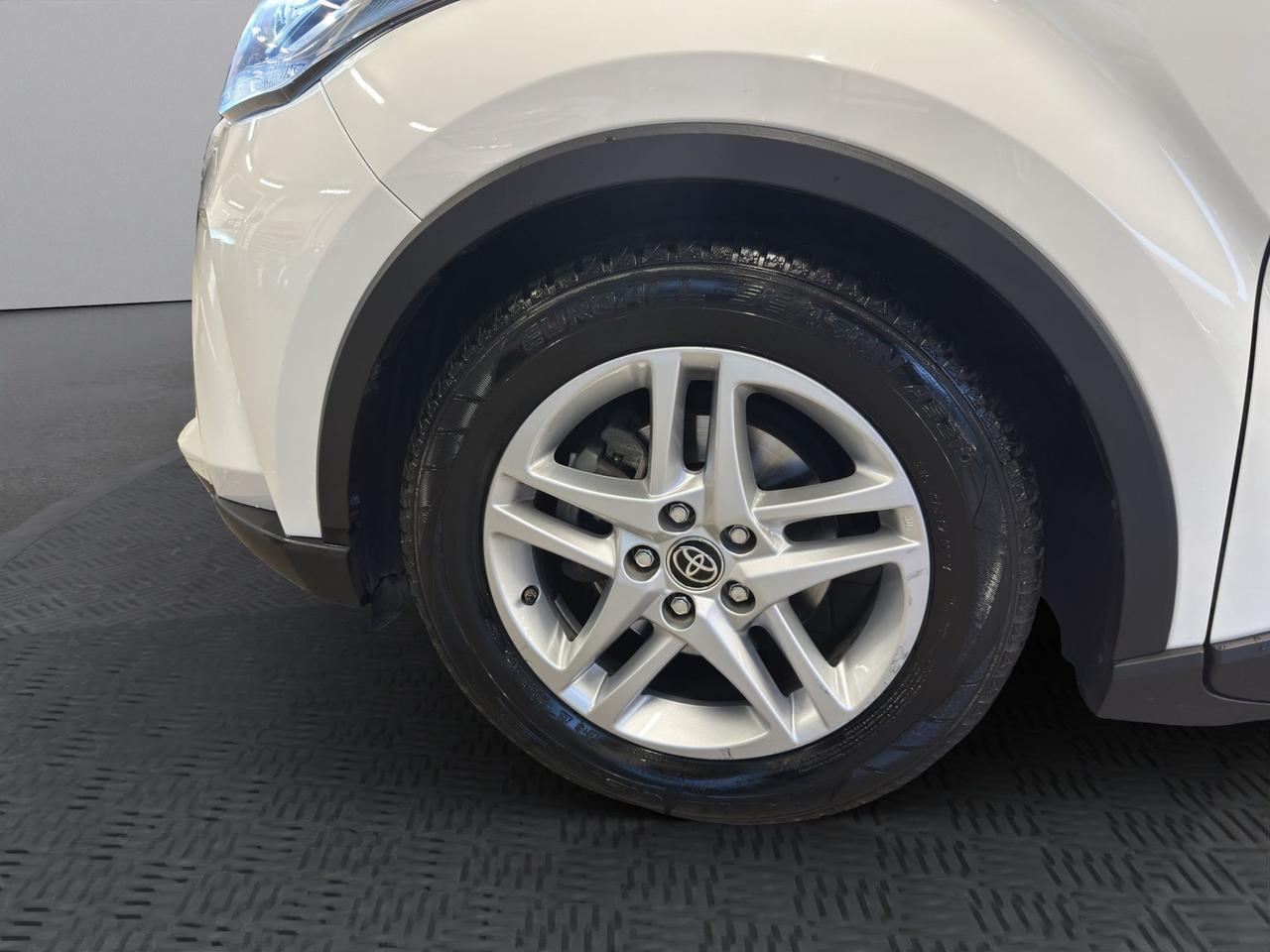 Toyota C-HR 1.8h Active e-cvt
