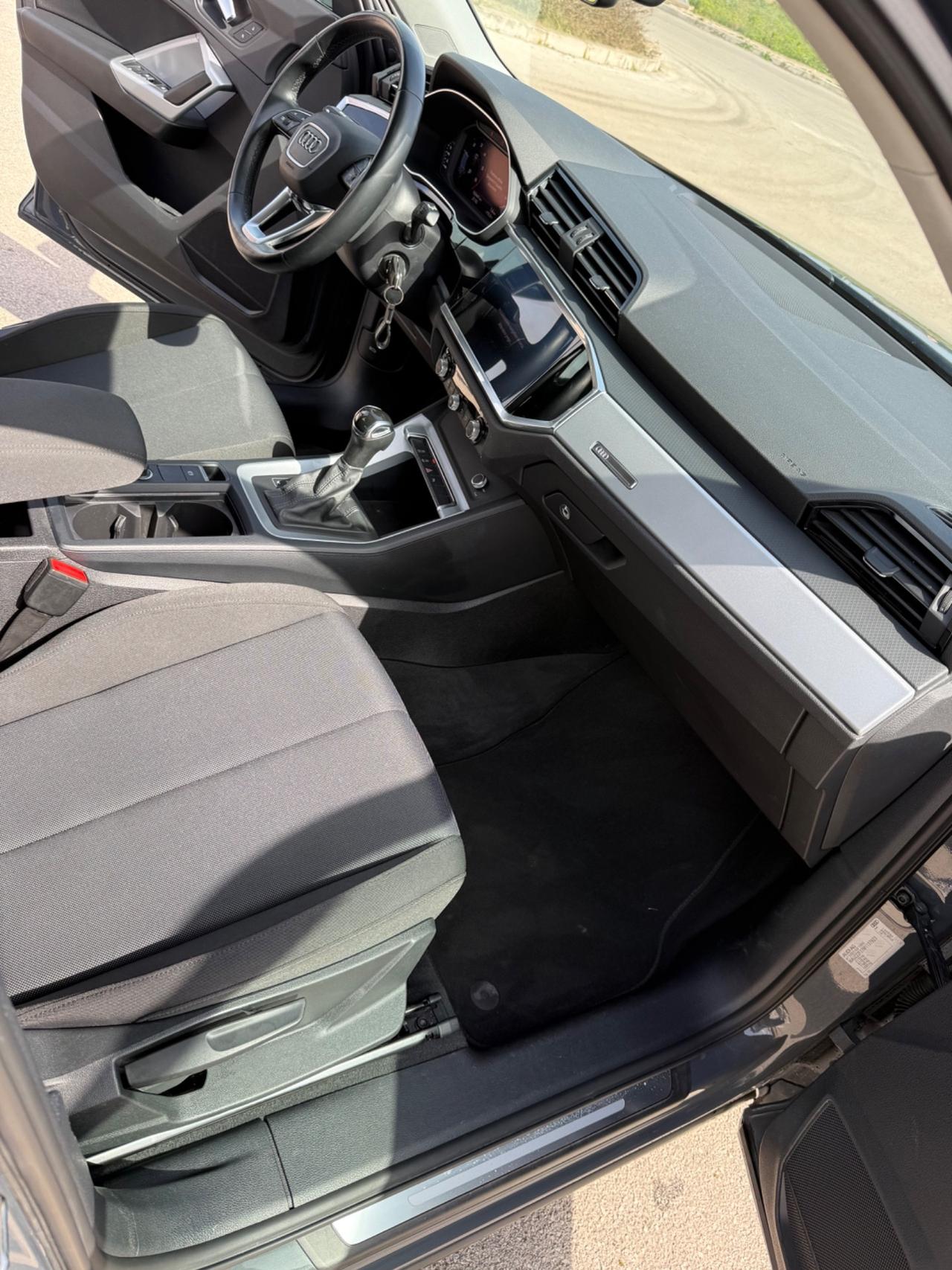 Audi Q3 35 TDI S tronic Business Advanced