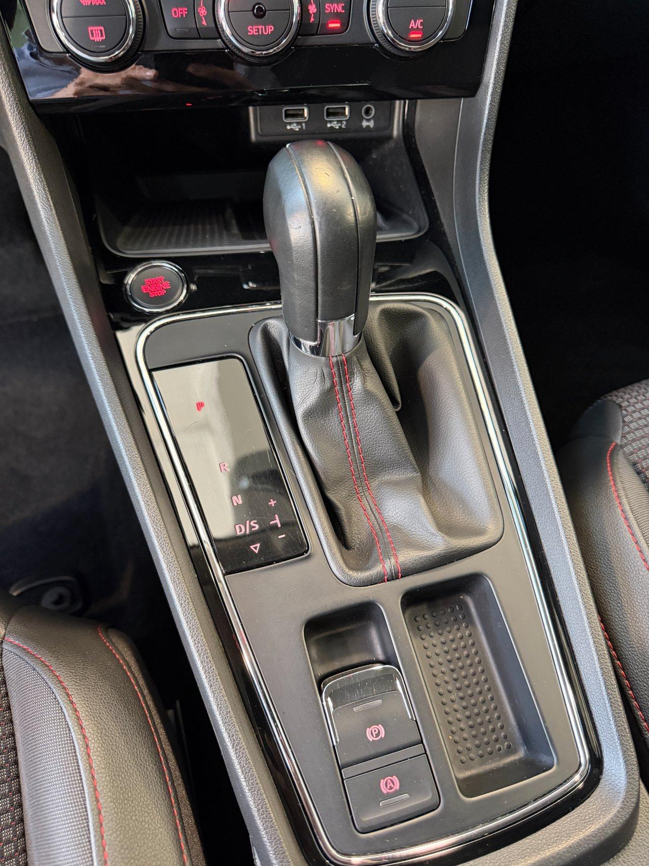Seat Leon ST 1.5 ecotsi FR 150cv dsg-LED-Carplay-Camera-Keyless-FULL
