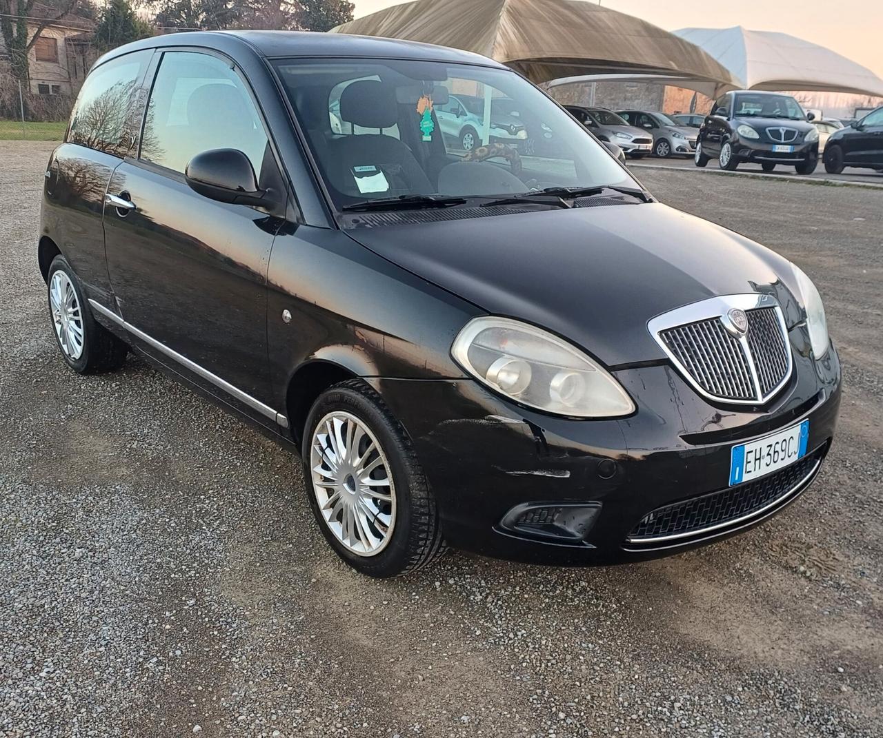 Lancia Ypsilon 1.2 69 CV 5 porte S&S Platinum