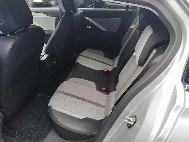 Opel Astra Berlina 1.2 Benzina 130cv ELEGANCE AZIENDALE