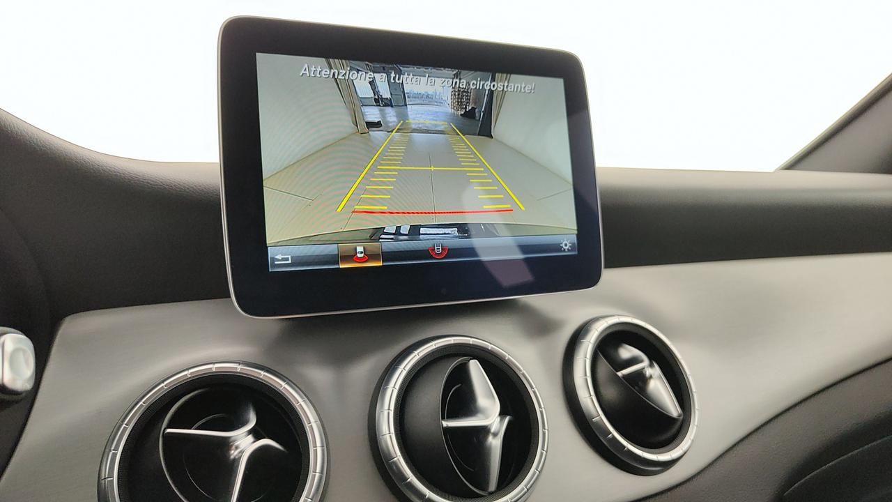 Mercedes-Benz CLA 200 d (cdi) Premium auto