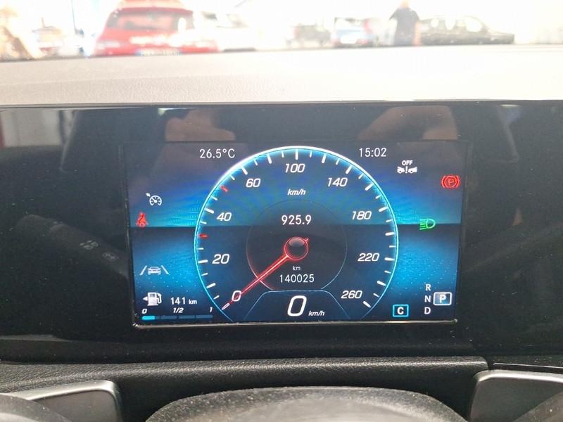 MERCEDES-BENZ GLB 180 D AUTOMATIC BUSINESS SUV