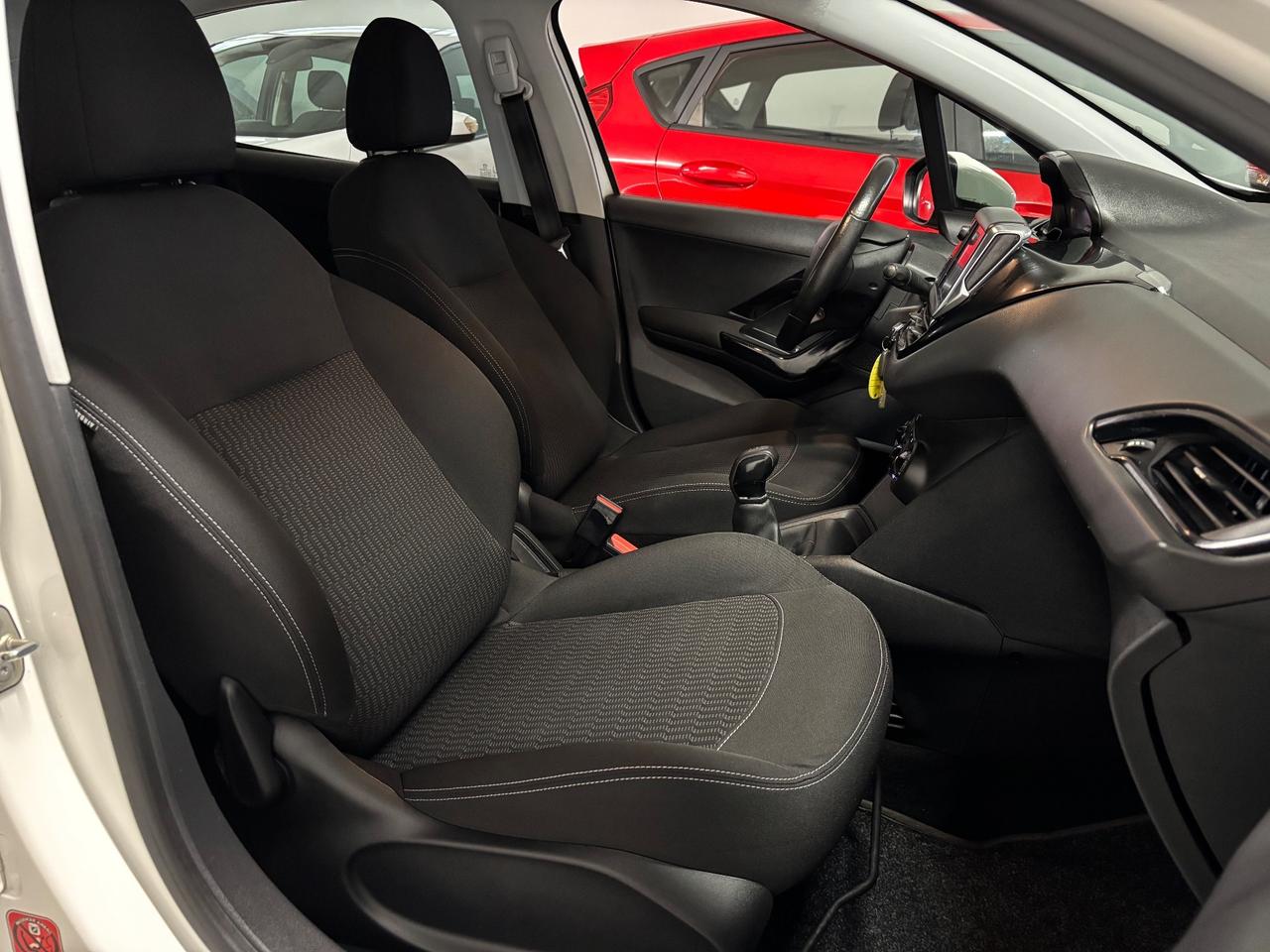 Peugeot 208 1.6 hdi Allure | OK NEOPATENTATI |