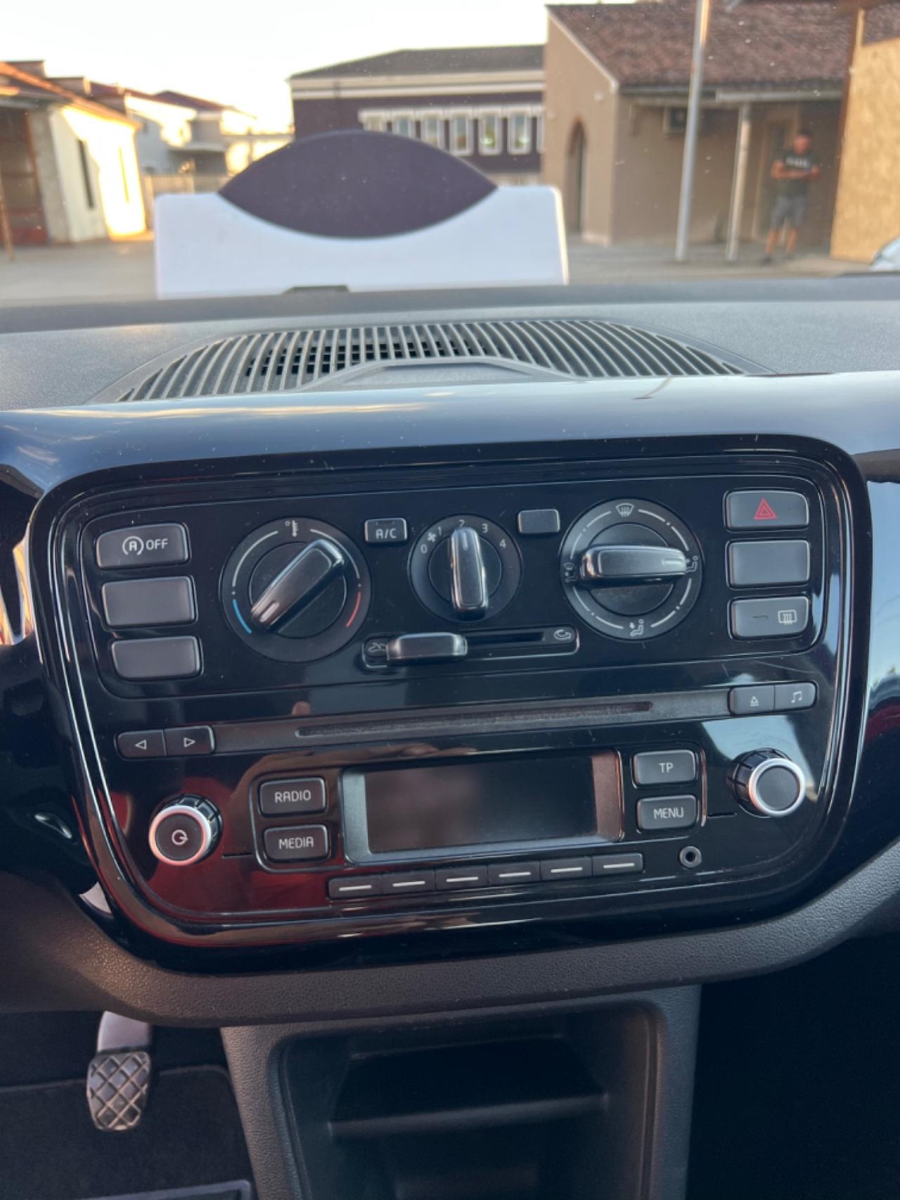 Volkswagen up! 1.0 5p. eco take BlueMotion Technology