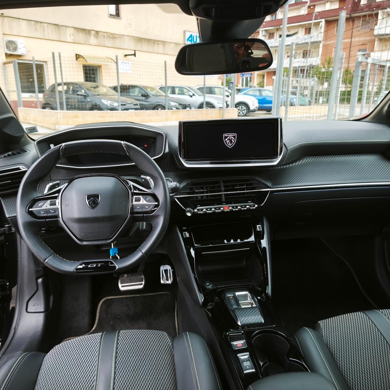 Peugeot 208 Hybrid 136 e-DCS6 GT