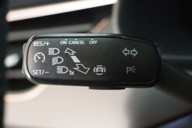 Škoda Kamiq 1.5 TSI 150CV BLACK DOTS
