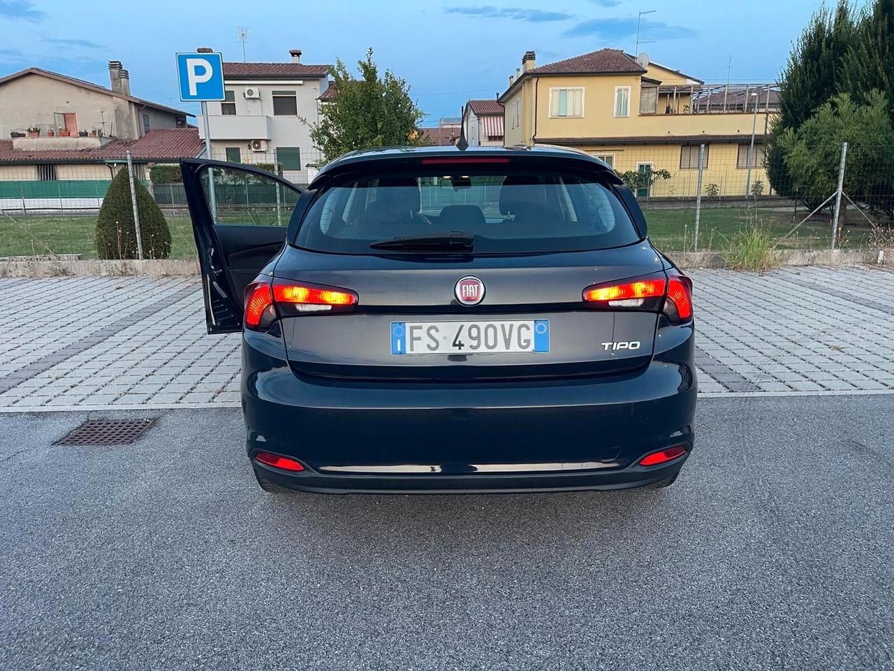 Fiat Tipo 1.6 Mjt S&S 5 porte Easy