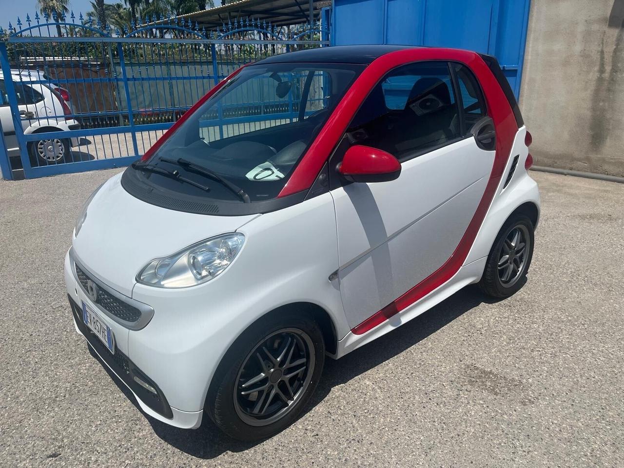 Smart for two 1.0 mhd/71 cv- km 69000-2014
