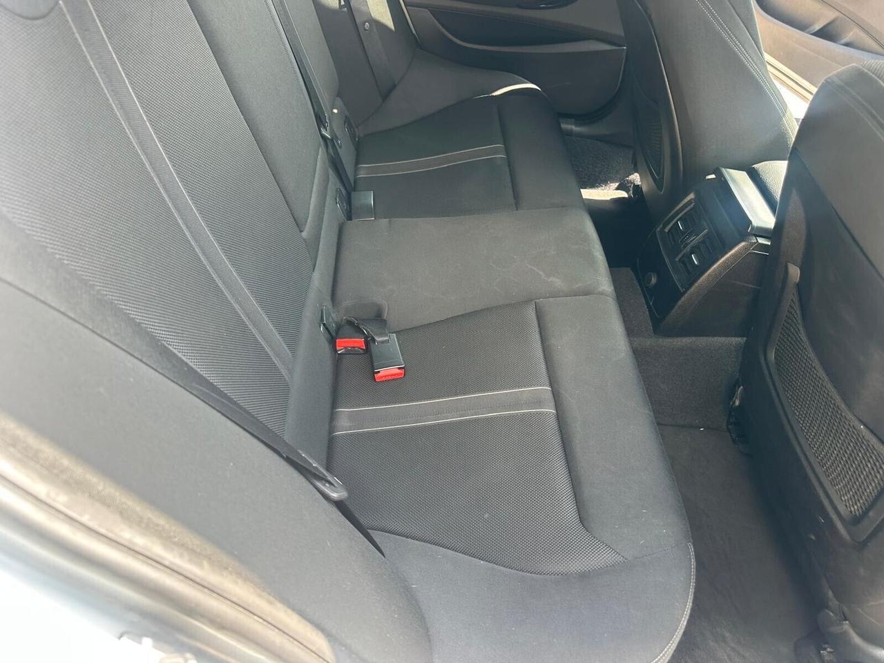 Bmw 120d xDrive 5P Urban AUTOM.