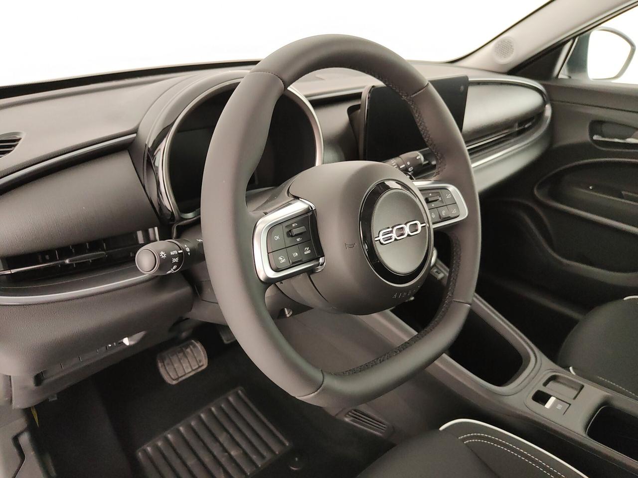 Fiat 600 Hybrid 110 CV DCT MHEV Business