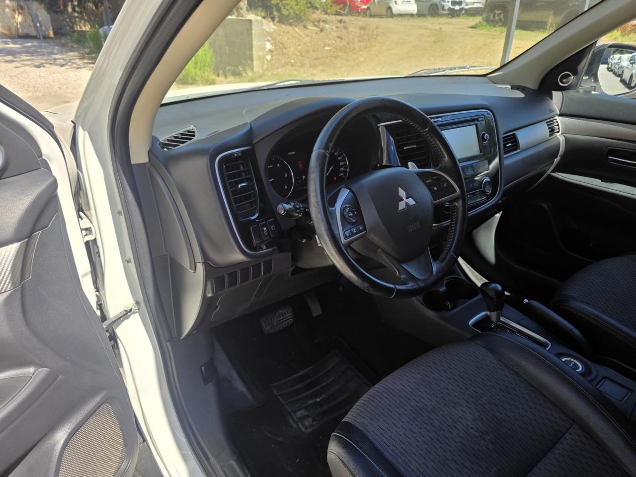 Mitsubishi Outlander 2.2 DI-D 4WD Instyle 7p.