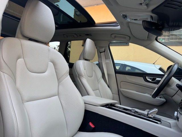 VOLVO XC60 T6 Recharge Plug-in AWD Inscrip. Expres. TET PANOR