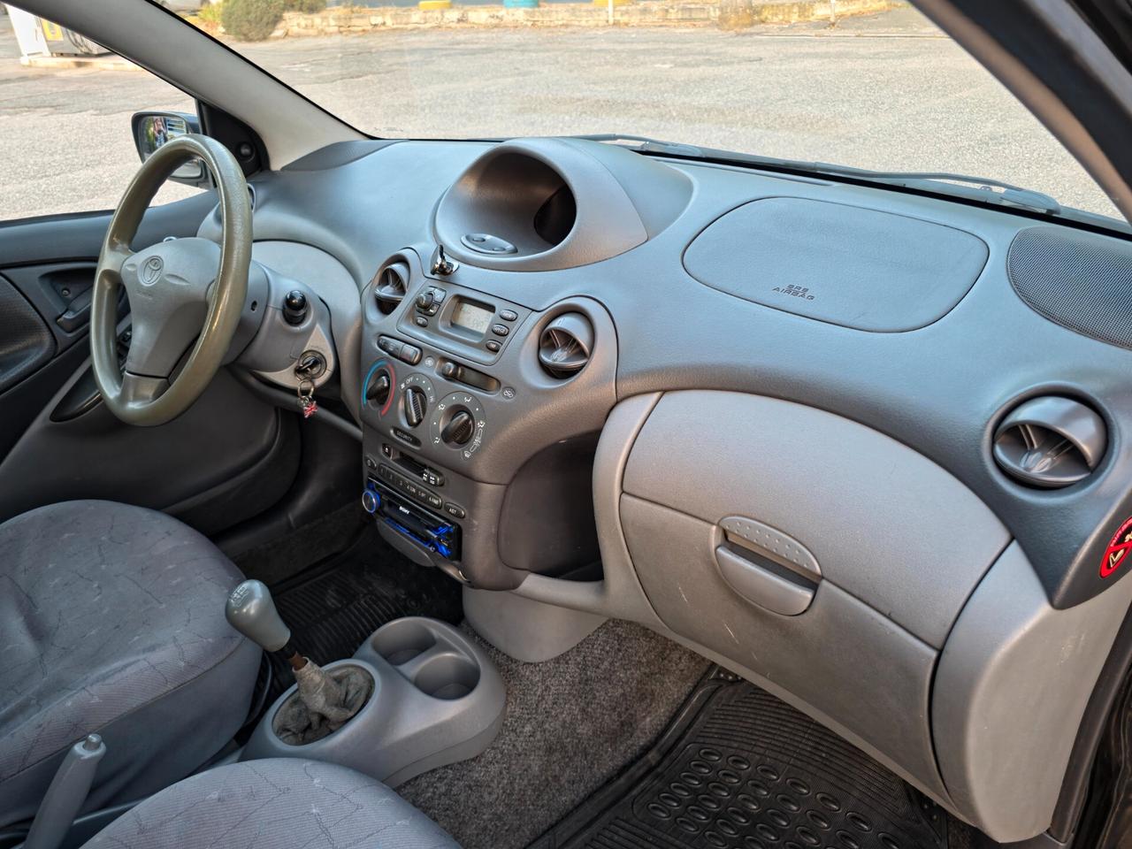 Toyota Yaris 1.0i 16V cat 5 porte Sol CV-65 GPL E3 Manuale NEO 2004