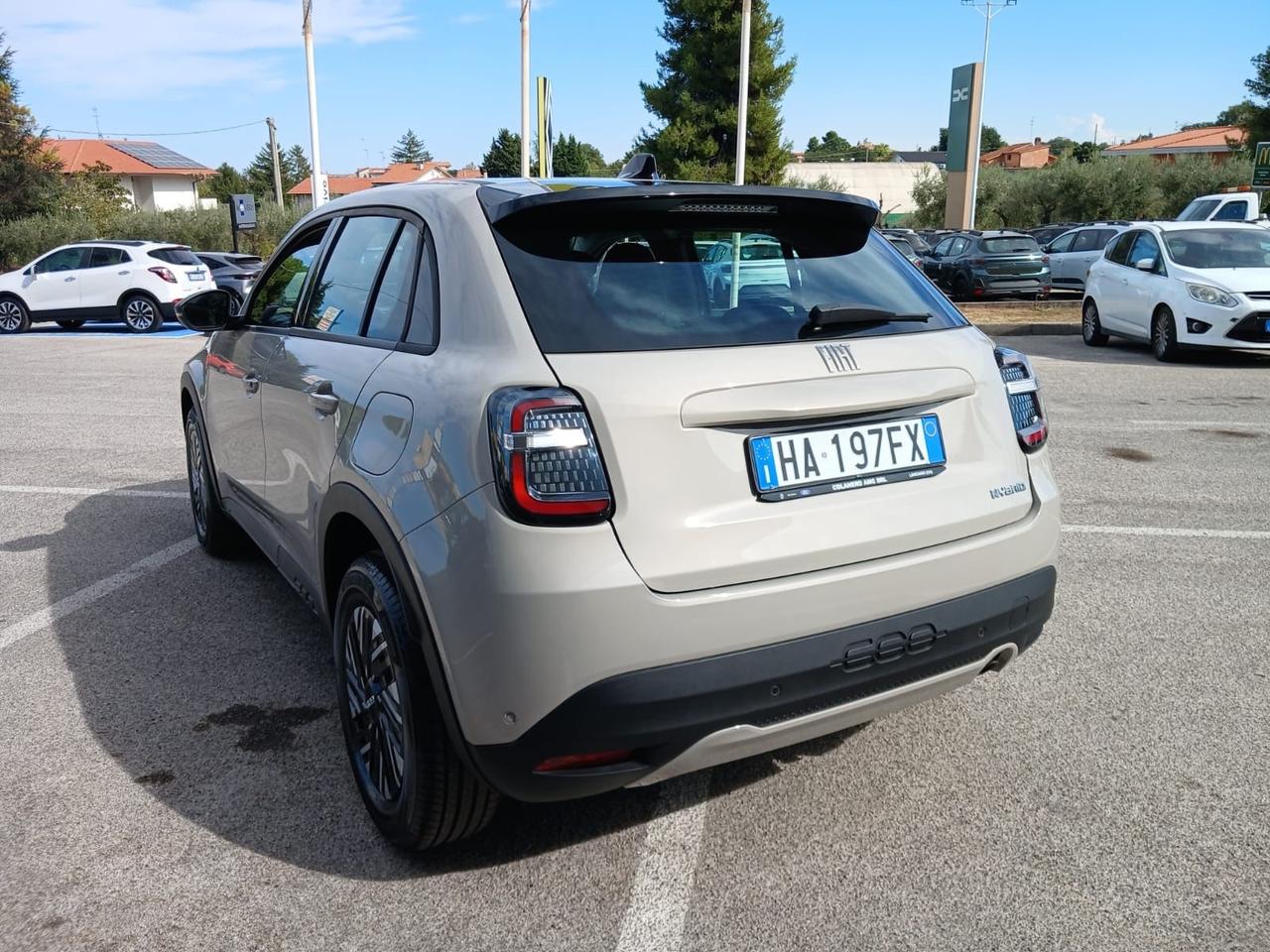 Fiat 600 Hybrid 110 CV DCT MHEV Business