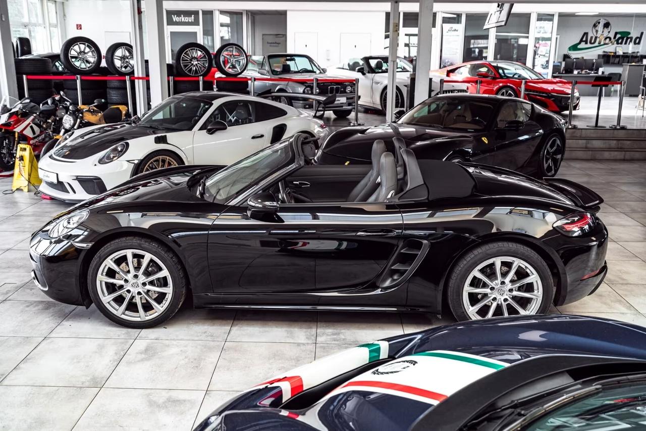 Porsche 718 Spyder Boxster 2.0
