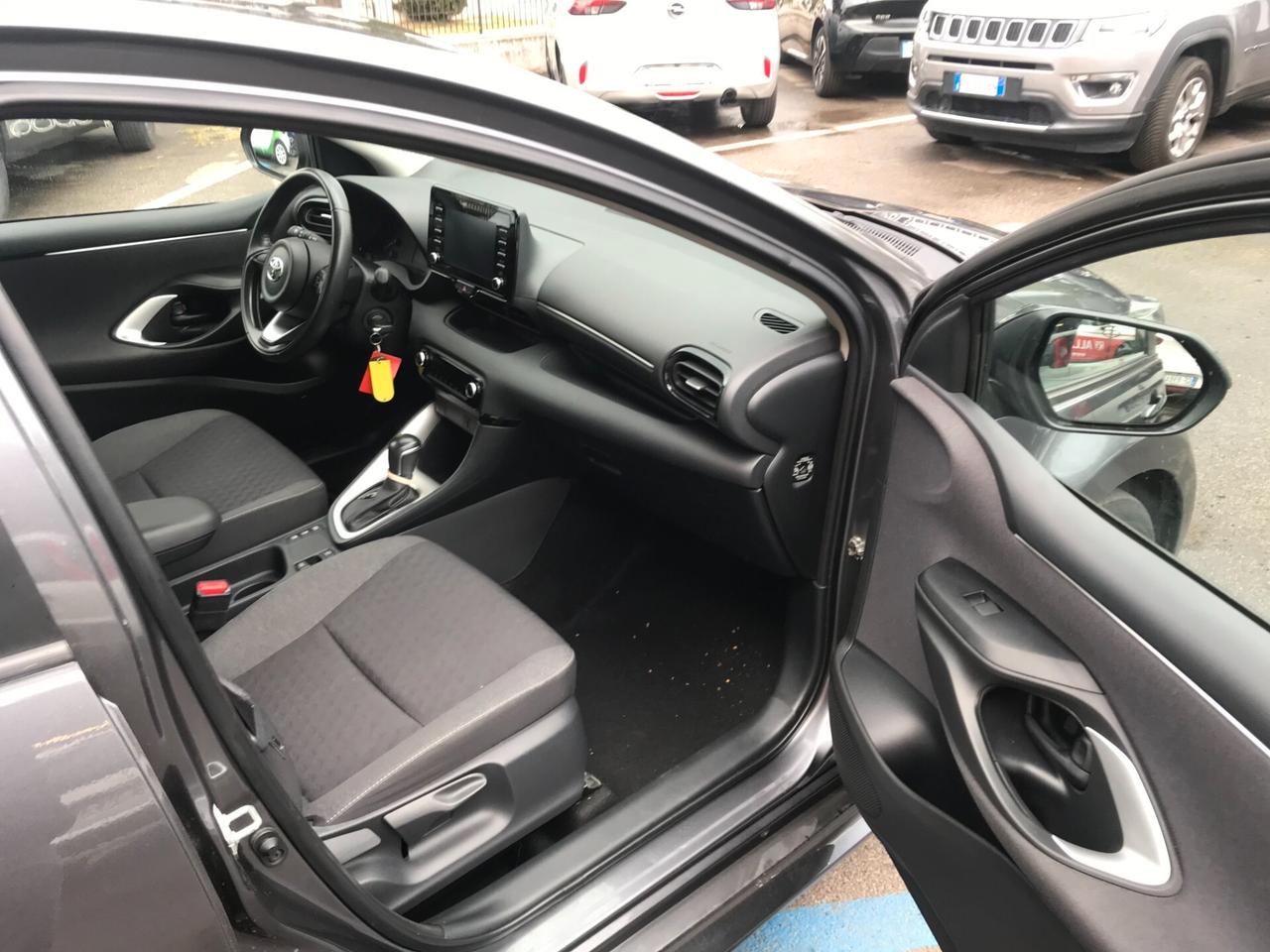 Toyota Yaris 1.5 Hybrid 5 porte Business