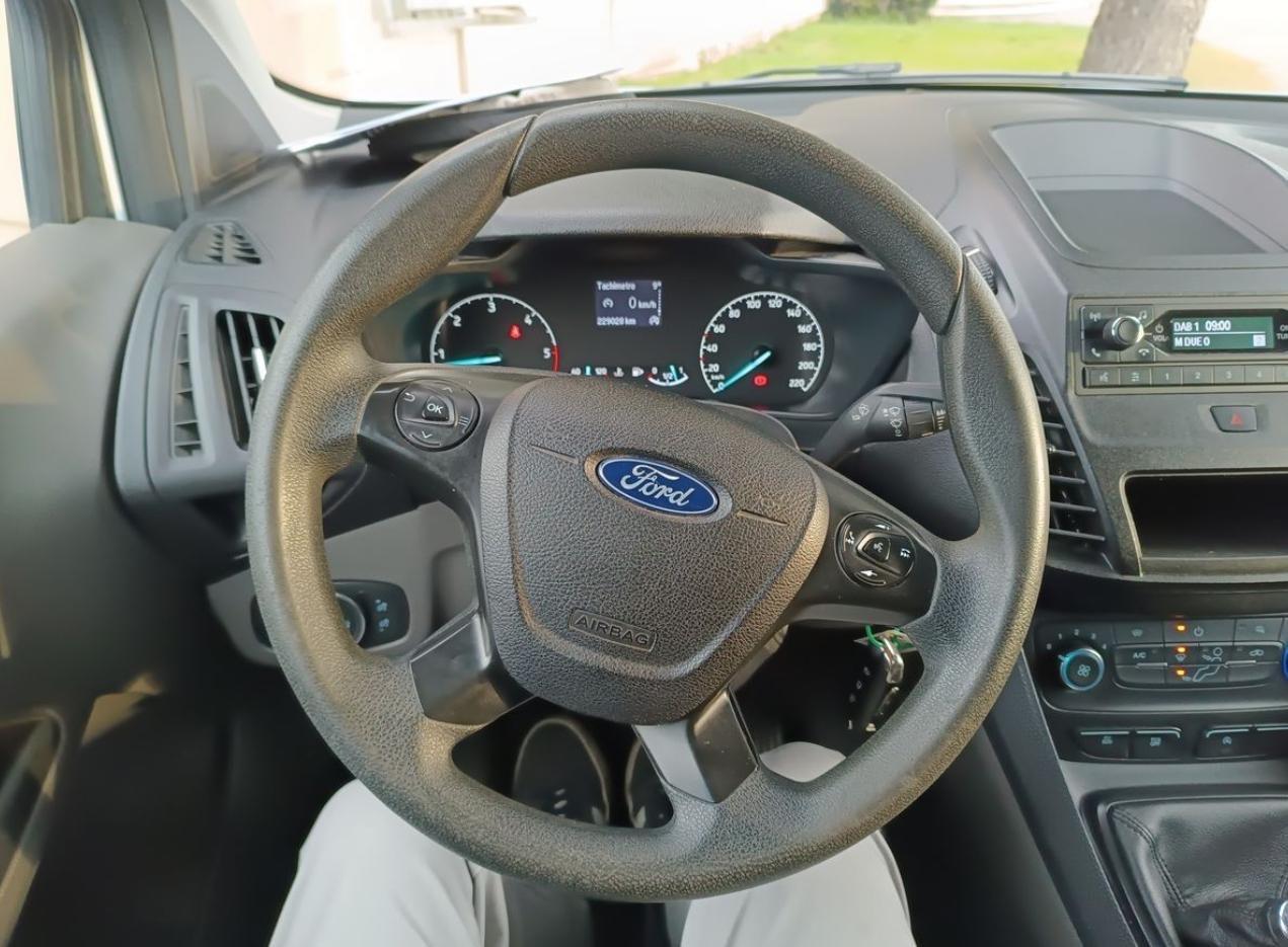 Ford transit connect 3posti prezzo + IVA