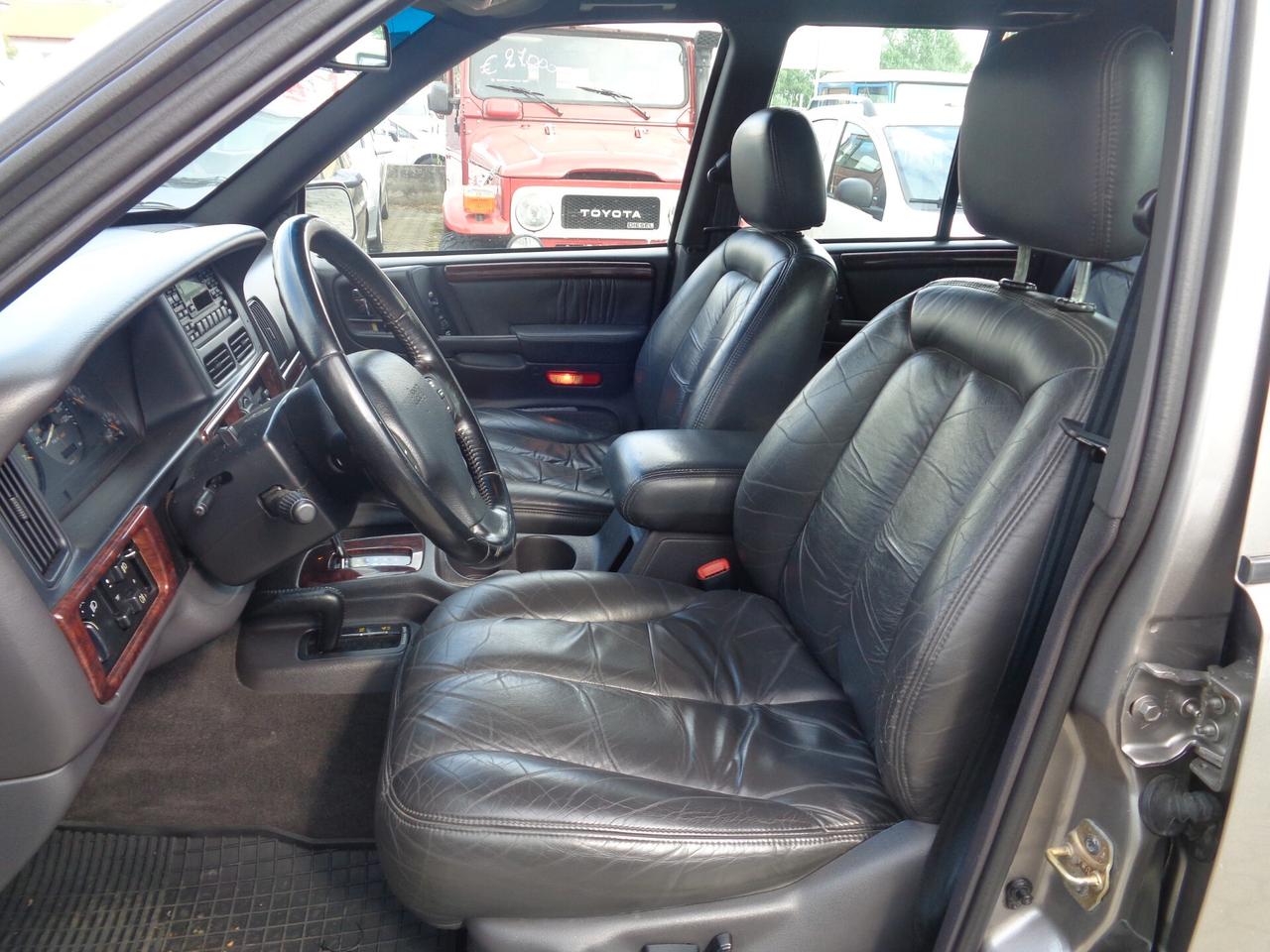 Jeep Grand Cherokee 5.9 4WD Quadra-Trac Limited LX