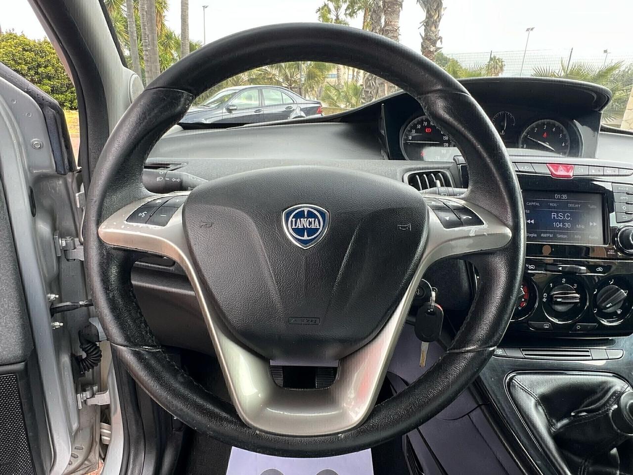 Lancia Ypsilon 1.2 69 CV 5 porte S&S Platinum