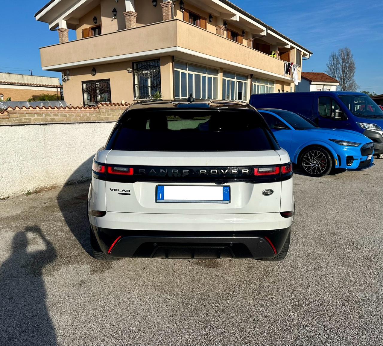 Velar 2.0D I4 240 CV R-Dynamic DEL 2020 PARI AL NUOVO