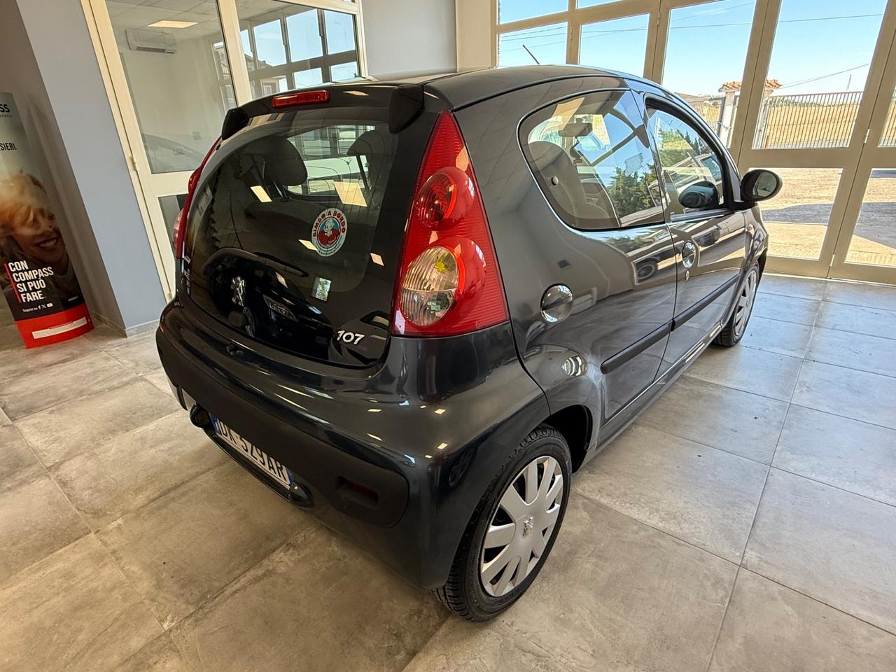 Peugeot 107 1.4 HDi 5p. Plaisir