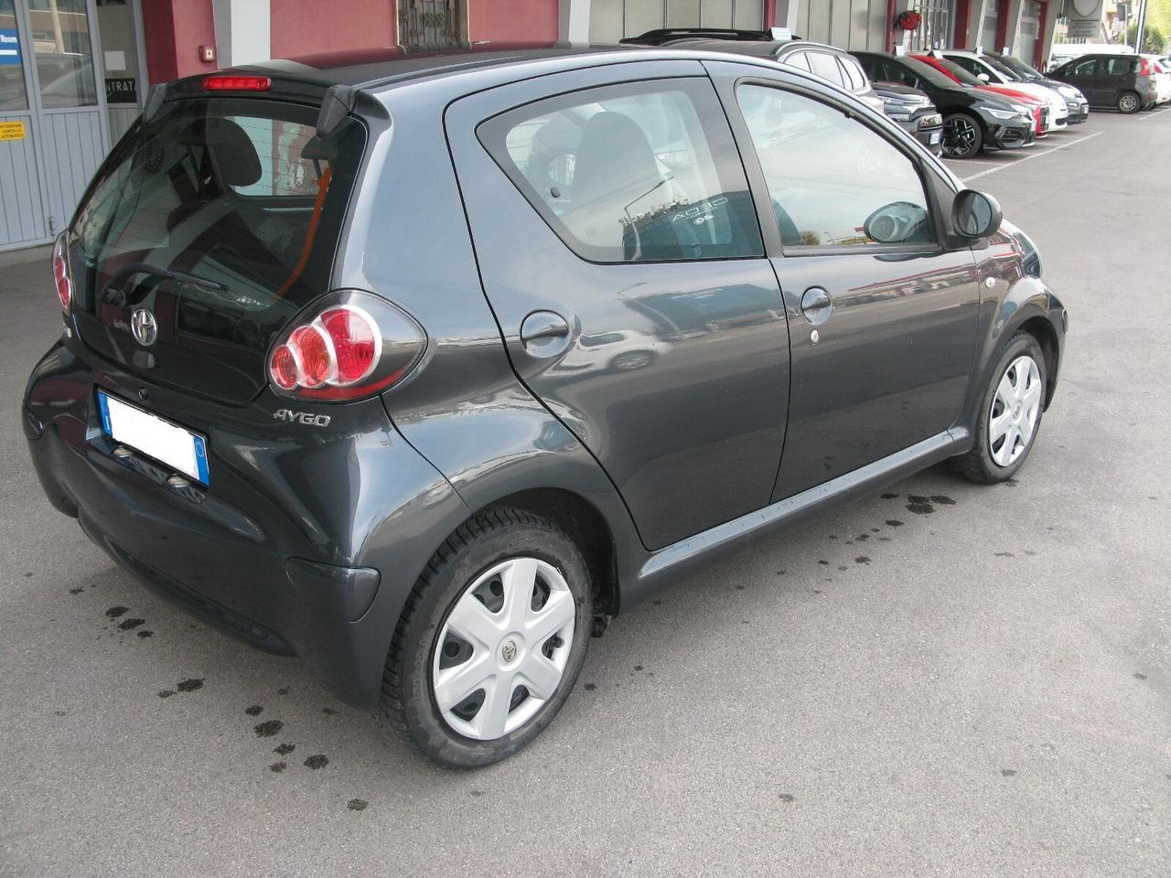 Toyota Aygo 1.0 12V VVT-i 5 porte