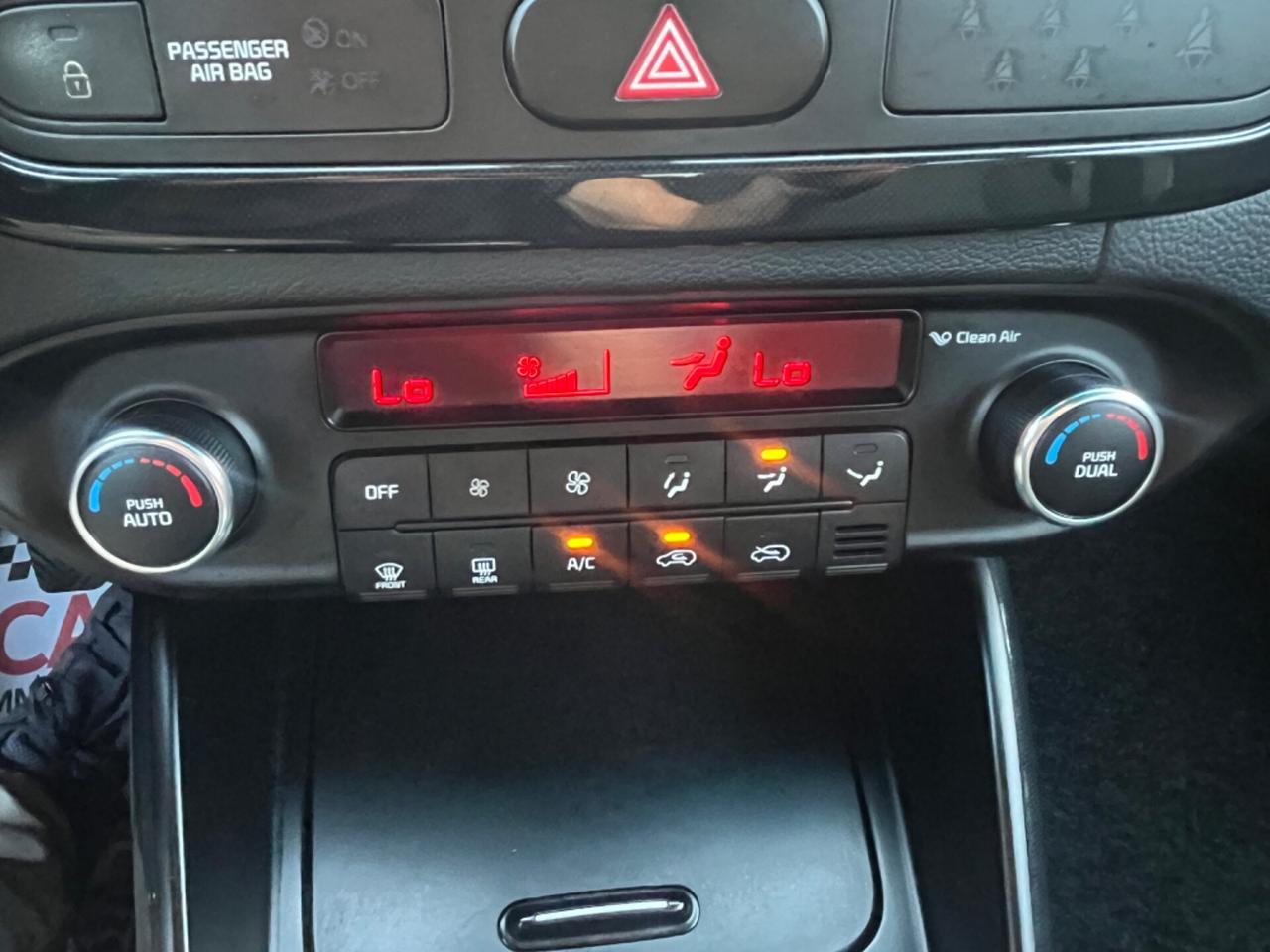 Kia Carens 1.7 CRDi 7 Posti Unipro 2015