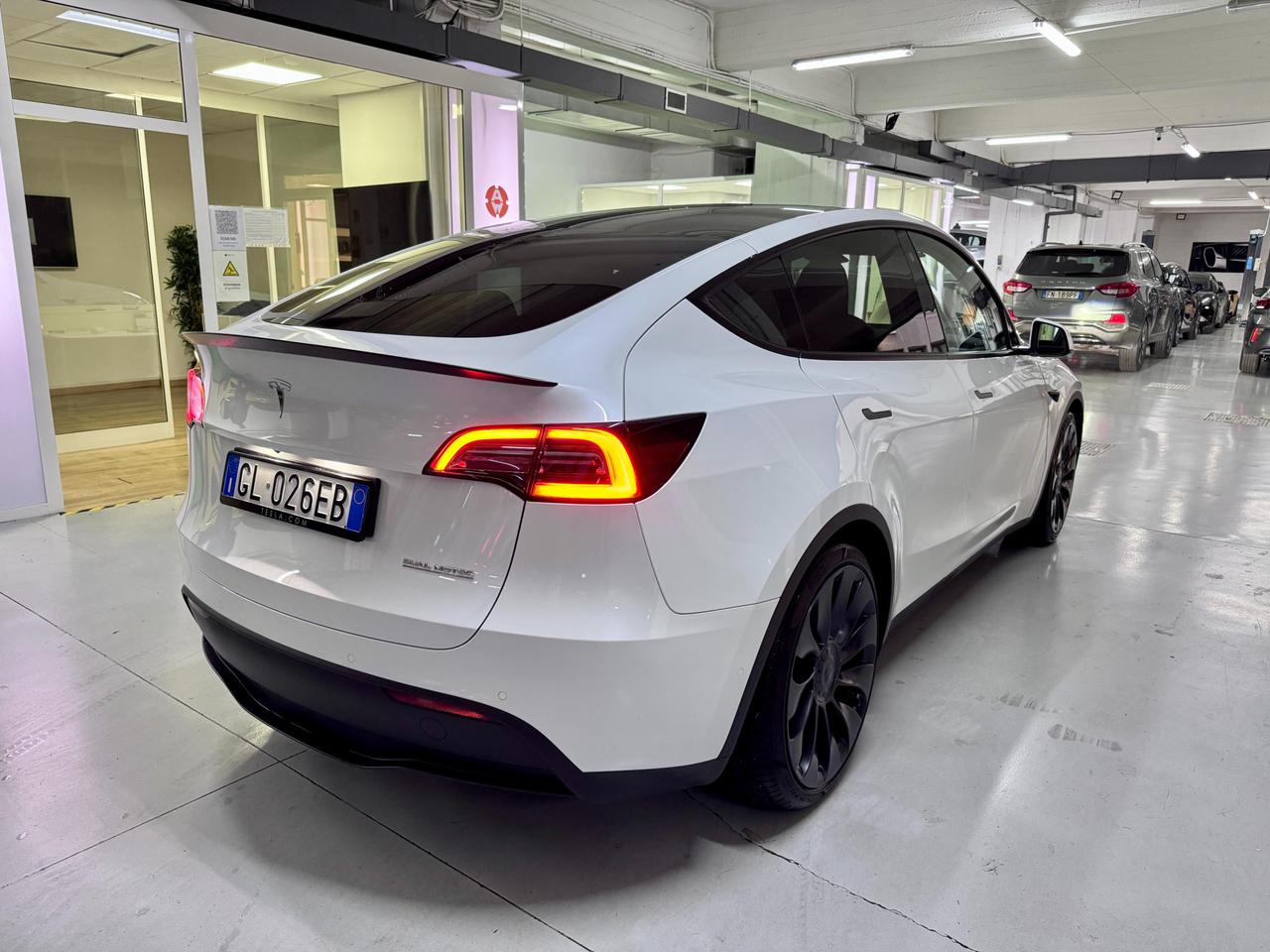 Tesla Model Y Long Range Dual Motor awd