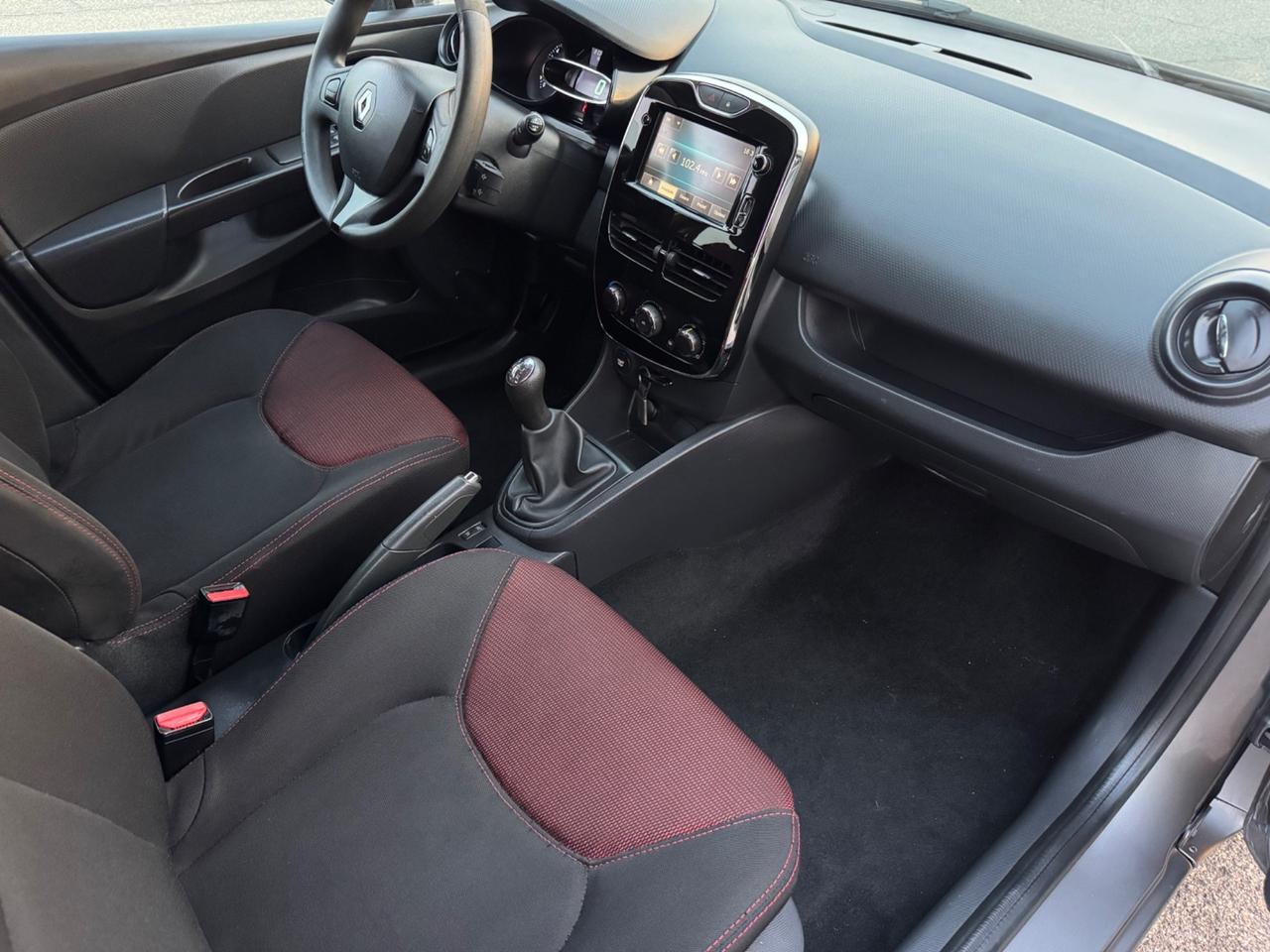 Renault Clio manutenzione completa idonea ai neopatentati